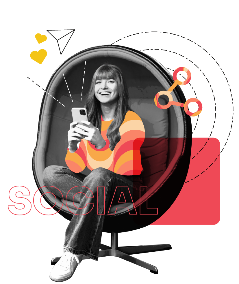 Visuel d'une femme avec un téléphone illustrant la stratégie social media et contenus web